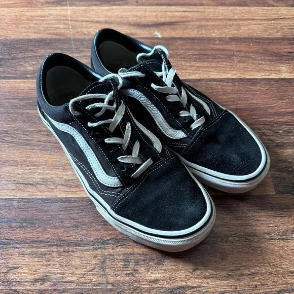 Vans Size 9.5 Womens - Picture 1 of 5